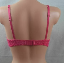 Lade das Bild in den Galerie-Viewer, BH mit vorgeformten Cups B+D mit Spitze, Unterbrustumf. 70-80, tomato (C116)