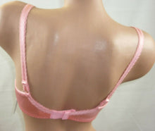 Lade das Bild in den Galerie-Viewer, BH mit Bügel, 2-geteilter Cup mit Form. Cups B-C, Größe 65-85 rötlich (C131)
