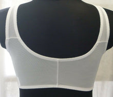 Lade das Bild in den Galerie-Viewer, Entlastungs BH weiss Vorderverschluß Cup:B-D, Größe: 85-105 (95)