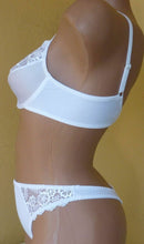 Lade das Bild in den Galerie-Viewer, Bügel BH mit Spitze weiss oder champagner Gr. 75-85, Cup B-C (D18)