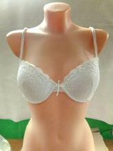 Lade das Bild in den Galerie-Viewer, Push-Up BH von Lady Dreams, Modell TIA Farbe weiß Größe 70-85 (F09)