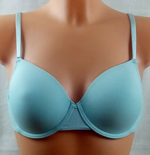 Lade das Bild in den Galerie-Viewer, T-Shirt BH, vorgeformte Cups, hellblau oder rot oder Set, Cup B-C, 75-85, (N12)