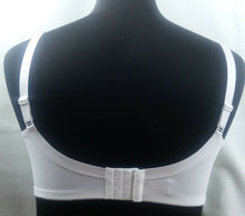 Lade das Bild in den Galerie-Viewer, BH weiß ohne Bügel, Marke Format, Größe 80-100, Cup C-E, (161)