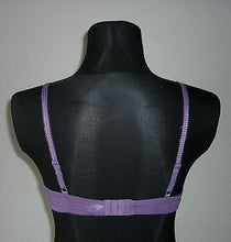 Lade das Bild in den Galerie-Viewer, Petite Fleur Bügel BH weiss, lila, 60 % Baumwolle, Größe 70 D (C64)