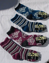 Lade das Bild in den Galerie-Viewer, 4 / 8 / 12  Paar Kindersocken blau oder brombeer  Baumwolle, Gr: 23-38 (so35)
